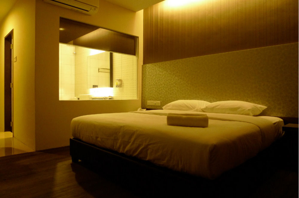 Hotel Austin Paradise - Taman Pulai Utama Skudai Exterior foto